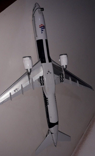 Miniatura De Avião Boeing 777 300 Latam Star Wars.