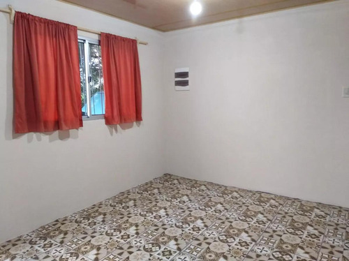 Alquilo Casa 1 Dormitorio, Sin Gastos Comunes, Con Entrada Para Auto. Salinas