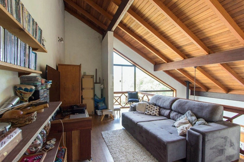 Casa Em Ponta Grossa Com 3 Dormitórios - Lu430278