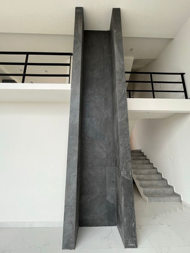En Venta | Espectacular Casa En Privada Con Casa Club, Nuevo Refugio, Querétaro