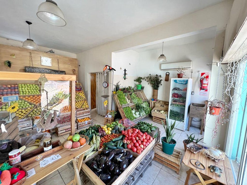 Imagen 5 de 14 de Venta Deposito Con Local Comercial Y Cocheras