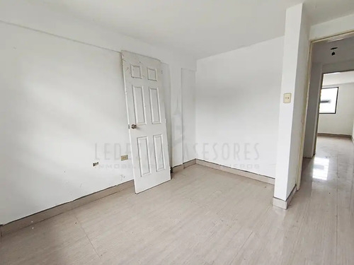 Imagen 14 de 15 de Ledezma Asesores Vended Townhouse En La Av. Siegart, Ciudad Bolívar - Venezuela