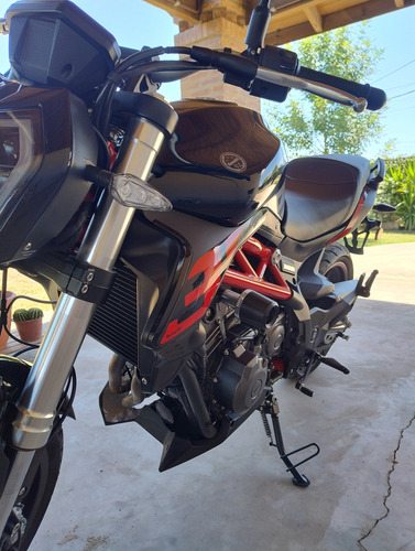 Vendo Mi Benelli 302s, 2022 Bicilíndrica! Excelente Estado.