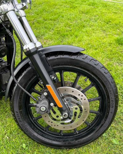 Harley Davidson Sportster 883 R