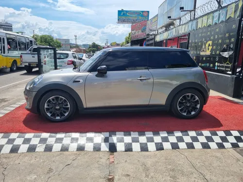 Mini Cooper 1.5 Turbo At