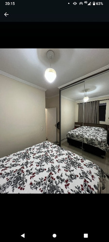 Cobertura De Três Quartos E Dois Banheiros