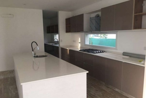Imagen 4 de 9 de Casa En Venta En La Candelaria