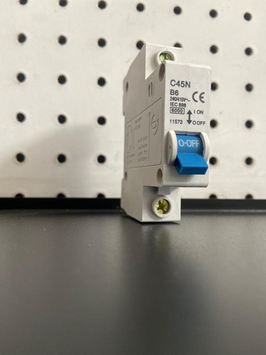 Interruptor Temomagnetico 6 Amp P/centrp De Carga