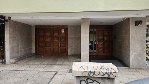 Excelente !!! Cochera Pleno Centro Mitre 1817, Impecable Piso Primer Subsuelo.