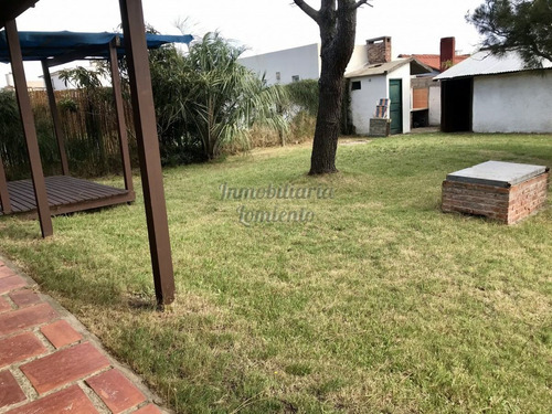 Venta Casa 2 Dormitorios Balneario Buenos Aires- Ref: 1047