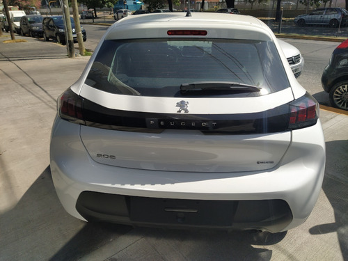 Imagen 9 de 25 de Peugeot 208 Like Pack 1.6