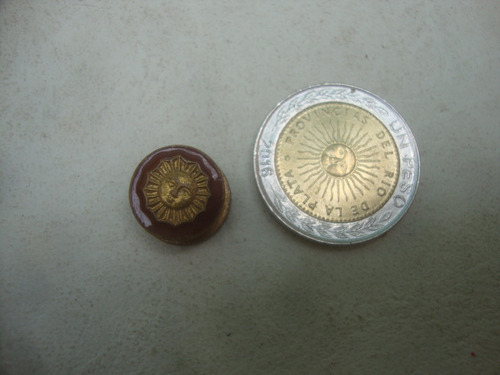 Antiguo Pin Sol Enlozado En Metal Casa Pisani 1,1 Diametro