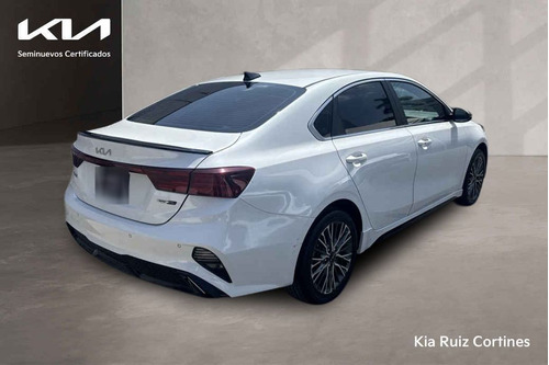 Kia Forte 4p GT Line L4/2.0 Aut