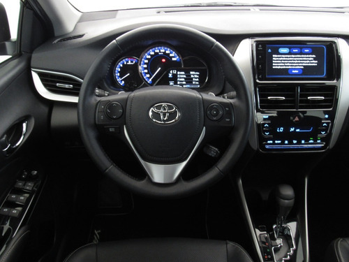 Imagem 10 de 14 de Toyota Yaris 1.5 16v Flex Sedan Xls Multidrive