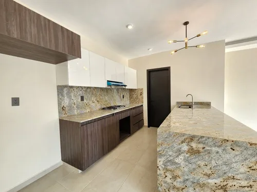 Casa En Venta En Punta Tiburon