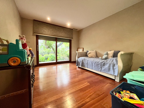 Gran Casa Estilo Mediterránea Excelente Ubicación