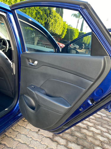Hyundai Accent 1.6 Sedan Gl Mid Mt