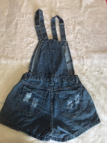 Imagem 2 de 2 de Jardineira Curta Jeans Short Desfiada Tipo Short C Cinto