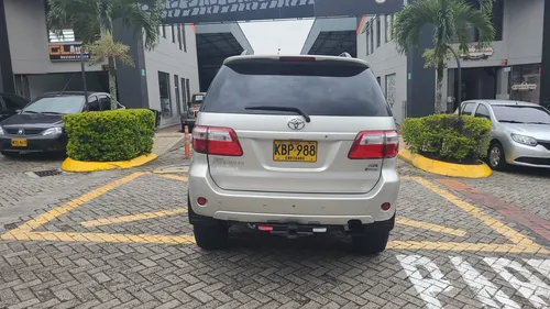 Toyota Fortuner 4.0 Sr5