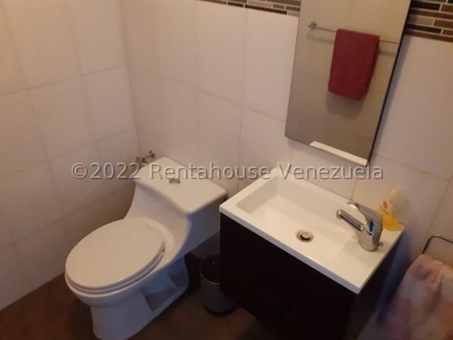 Imagen 13 de 24 de Venta De Hermoso Townhouse En Nueva Casarapa / Ofc 23-435