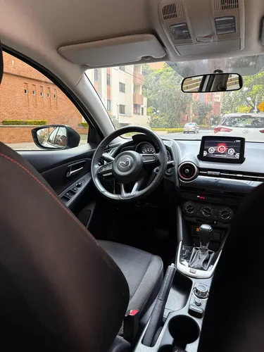 Mazda 2 Touring 2024 Carbón Edition