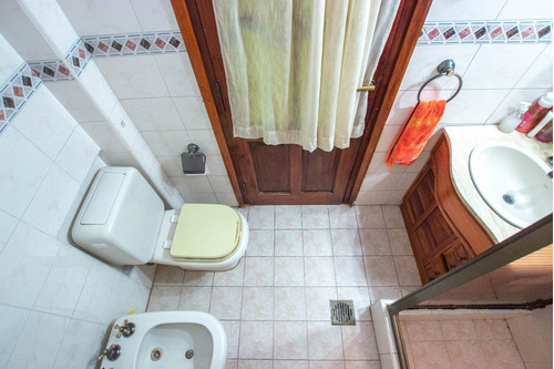 Imagen 22 de 30 de Venta Casa Lote Propio 7 Ambientes En Pompeya