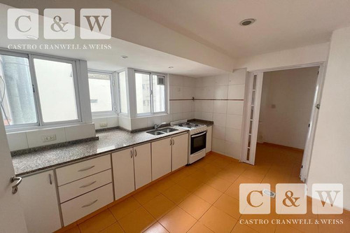 Departamento En Venta Al Frente Sobre Calle Guemes Al 4000 | Zona Palermo | Luminoso