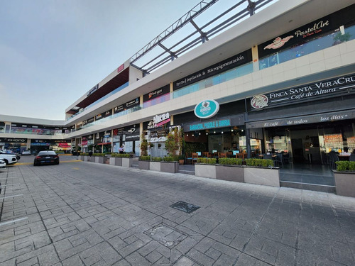 Local Comercial En Renta En P.b. En Plaza Vía Lomas - Lomas De Angelópolis