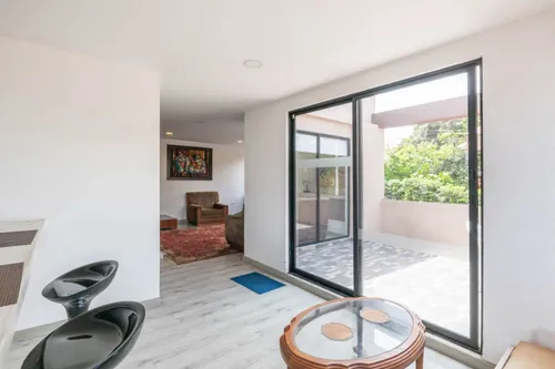 Edificio En Venta En El Tejar. Cod V12493