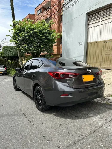 Mazda 3 2.0 Touring At