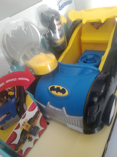 Imagen 4 de 5 de Batimóvil 2 En 1 Little People Fisher Price