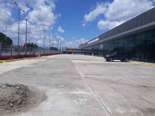 Imagen 7 de 8 de Se Alquila Local Comercial De 400m2. C.c. Platinum