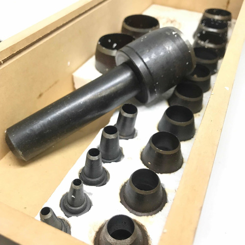 Imagen 4 de 8 de Juego De Sacabocados N°4. Incluye 19 Piezas. De 3 A 38mm.
