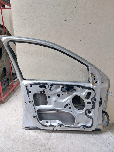 Puerta Ford Focus 2001 2002 2003 2004 2005 2006 2007 Izq Del (Usado)