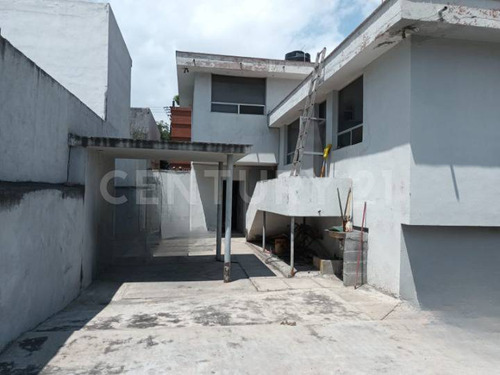 Oficina En Venta En Col. Mitras Centro En Monterrey