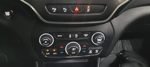 Jeep Cherokee 3.3l Trailhawk At