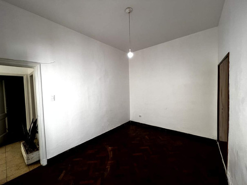 Casa De 6 Dormitorios En Cofico - Excelente Ubicación