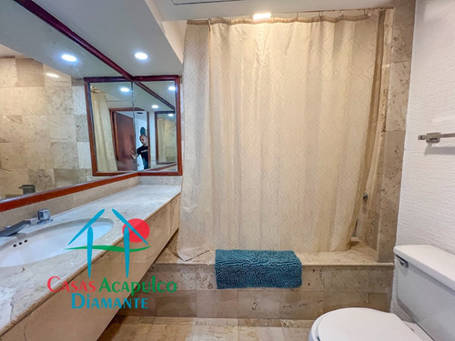 Cad Torre Uno 213. ¡frente Al Mar! Departamento En Playa Diamante Con Acceso Directo A La Playa