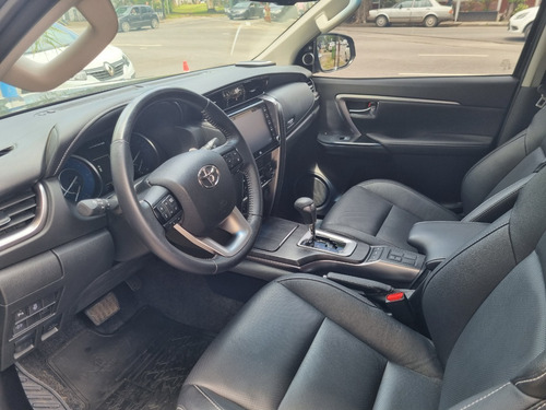 Imagen 9 de 10 de Toyota Sw4 Srx