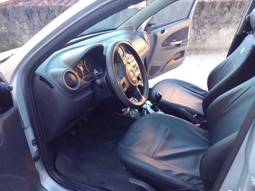 Imagem 8 de 9 de Volkswagen Gol 2015 1.0 Special Total Flex 5p
