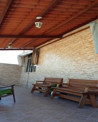 Imagem 6 de 15 de Cobertura Ampla Arejada Quintal Com 1 Quarto, 60m² - Pilares. - Aea1054