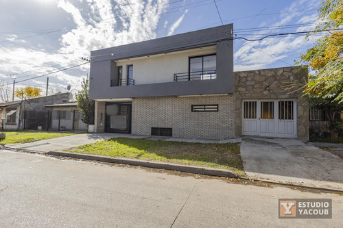 Dúplex En Venta - 2 Dormitorios 2 Baños 1 Cochera- 82mts2 - Tolosa