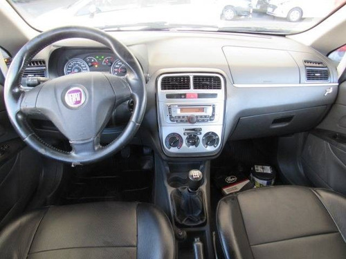 Fiat Punto 1.4 Attractive Italia 8v Flex 4p Manual
