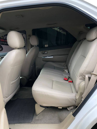 Imagem 8 de 8 de Toyota Hilux Sw4 2.7 Sr 4x2 16v Flex 4p Automático
