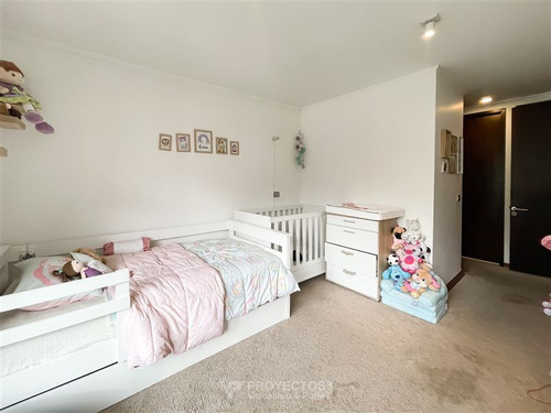 Departamento En Venta De 2 Dorm. En Lo Barnechea