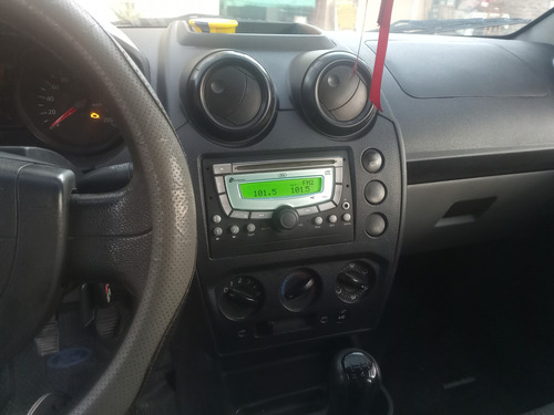 Ford Fiesta 1.6 Ambiente Mp3