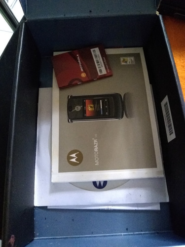 Motorola Razr2 V8 Antigo Flip
