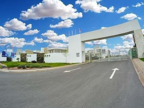 Imagen 10 de 16 de Se Renta Linda Residencia En Zibatá, Alberca, 3 Recámaras, Jardín, Doble Altura