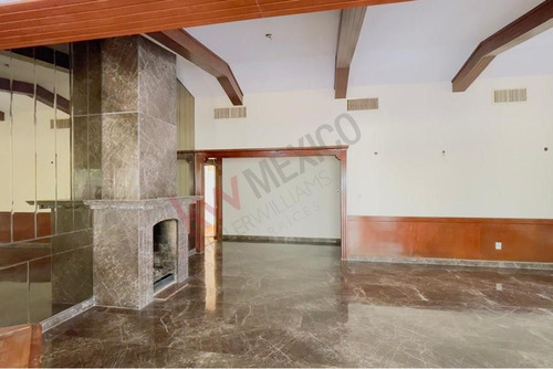 Experimenta El Lujo Y La Comodidad En Esta Impresionante Residencia Con Una Superficie De 600 M2 ...