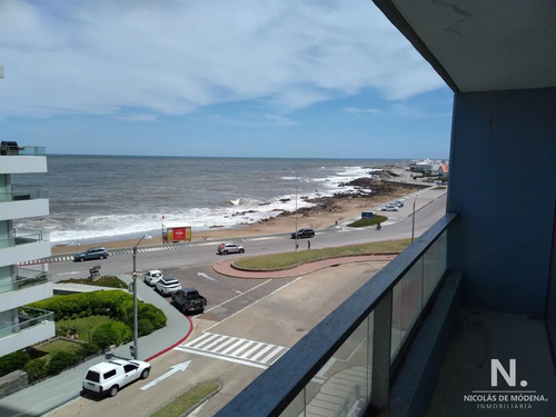 Apartamento Con Vista A Playa Brava Zona De Peninsula 